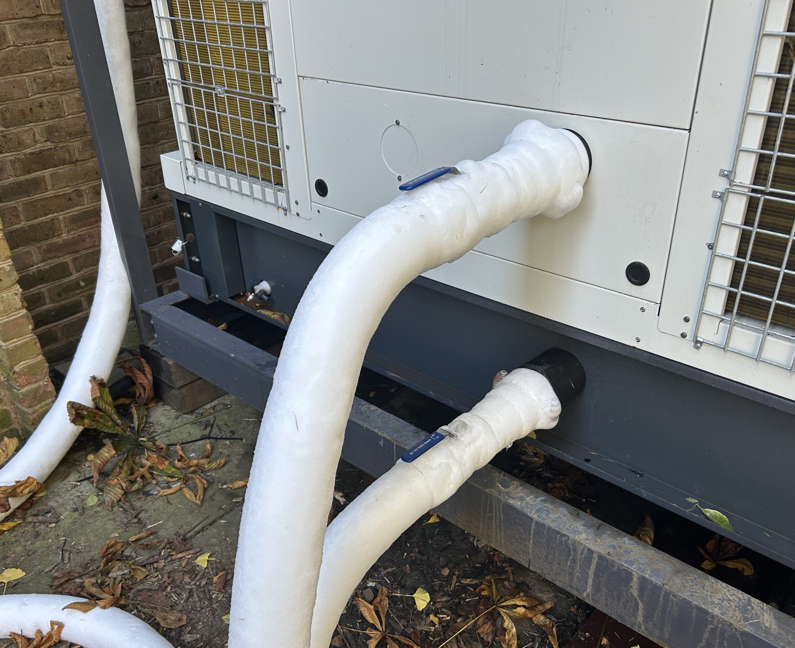 heat pump chiller hire for ice rink