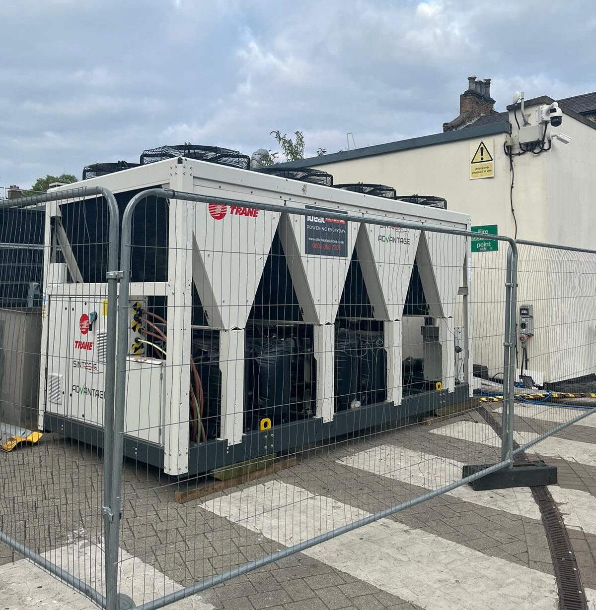 EMERGENCY CHILLER HIRE for hotel