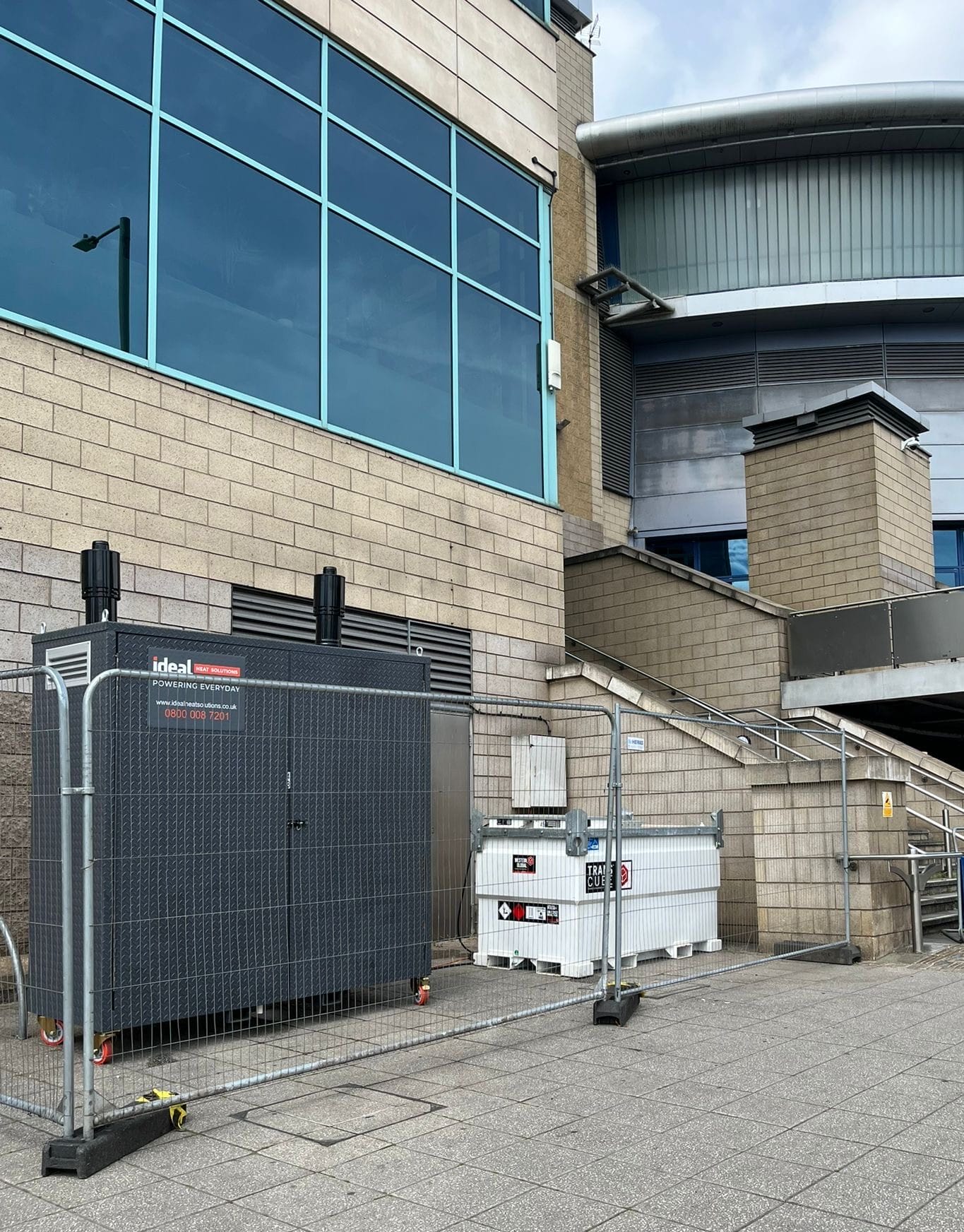 140kw slimline oil boiler hire with tank