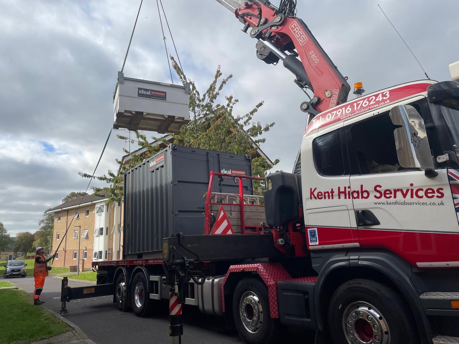 hiab lifting fuel tank for temporary boiler